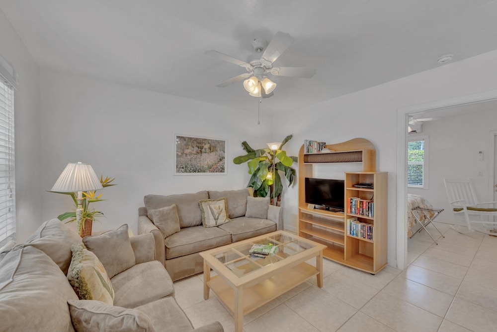 Bahama Beach Club of Pompano