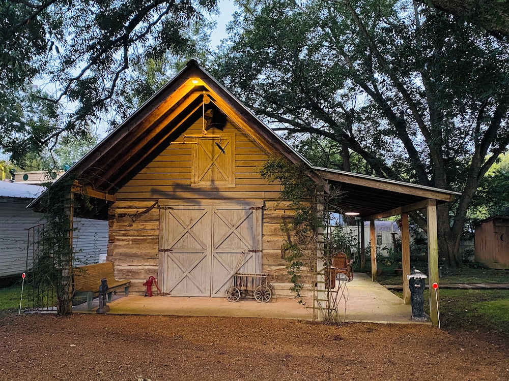 Pecan Grove Cottages