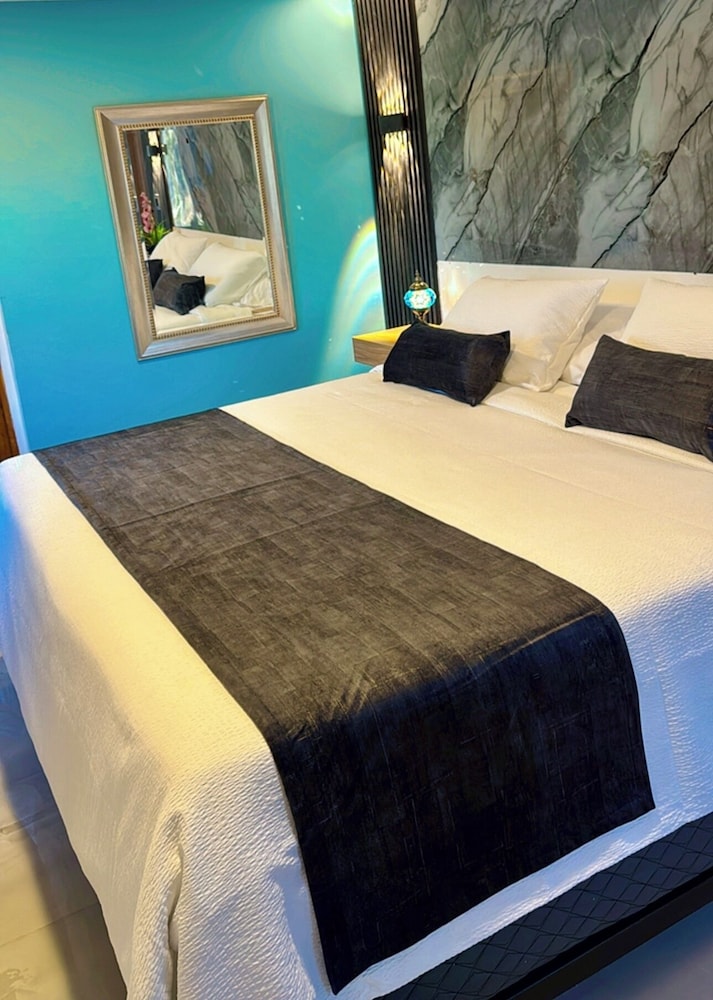 Hotel y Termales Castillo del Lago