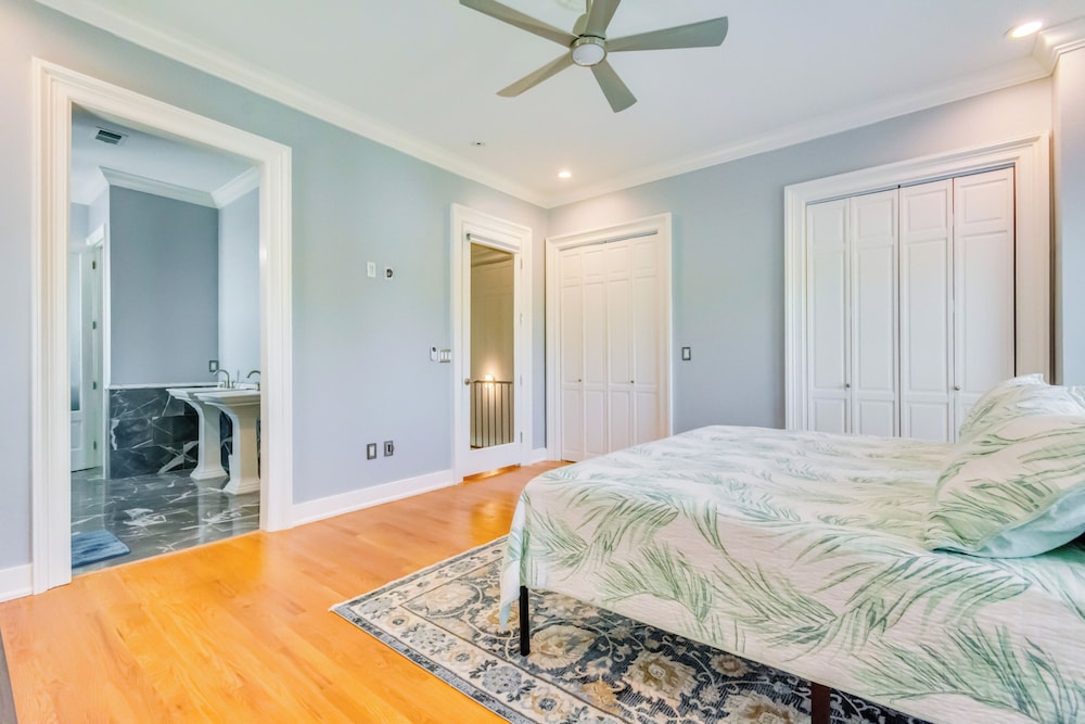 2 Mi to Little Rock River Market: Walkable Getaway