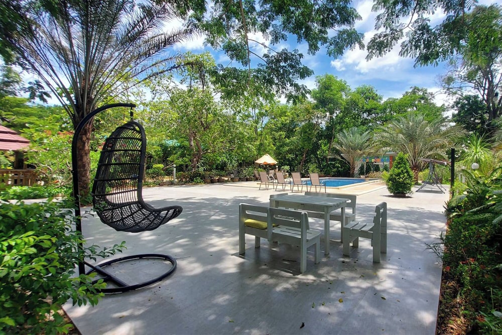 Rung Rueng Resort view 5