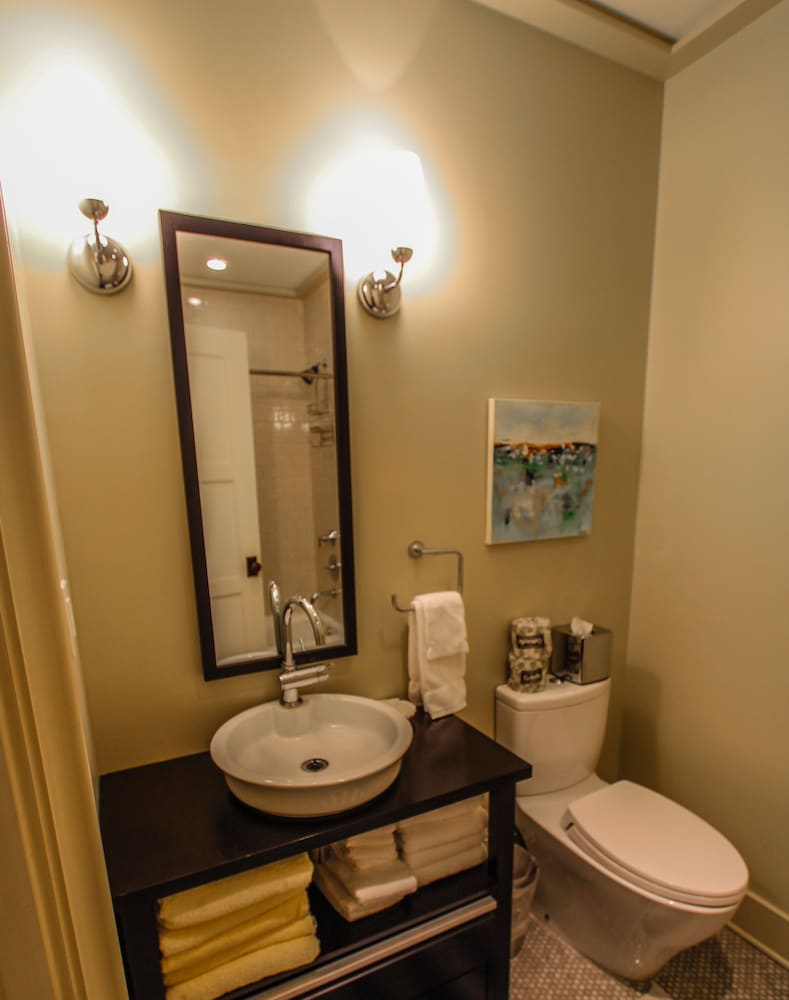 Rosemary Beach Rentals by Counts-Oakes
