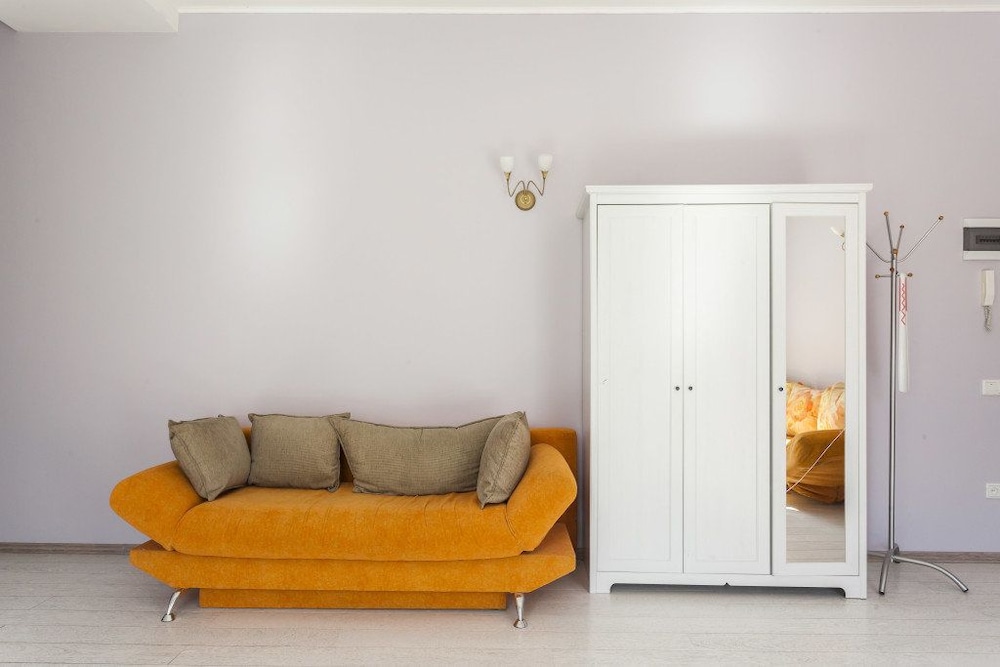 RentalSPb white on Rubinsteina
