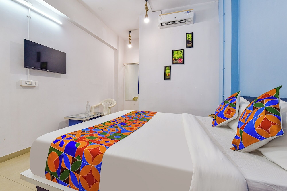 Hotel Solitaire Luxurious AC Rooms Surat