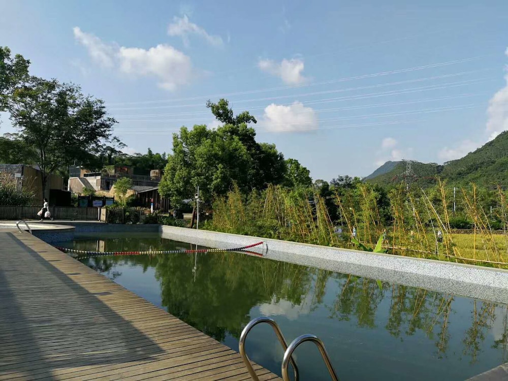 Welcamp-Heduli village hotel