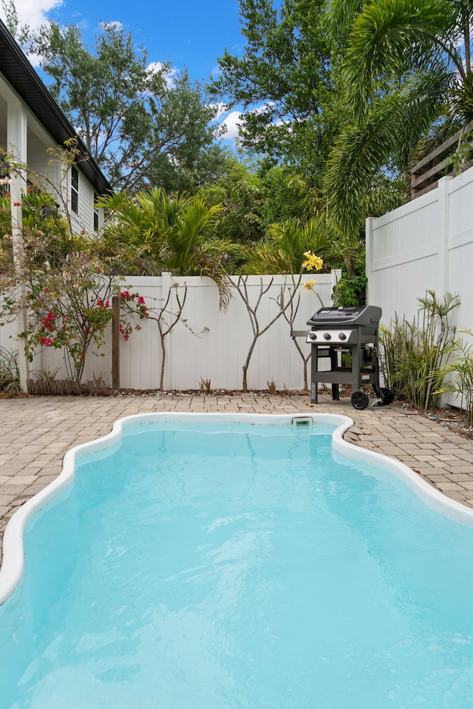 Soho Hacienda Spanish Style Home w Pool