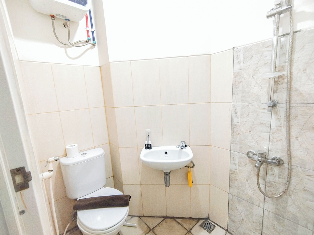 Minimalist 1Br Without Living Room At Pavilion Permata Apartment