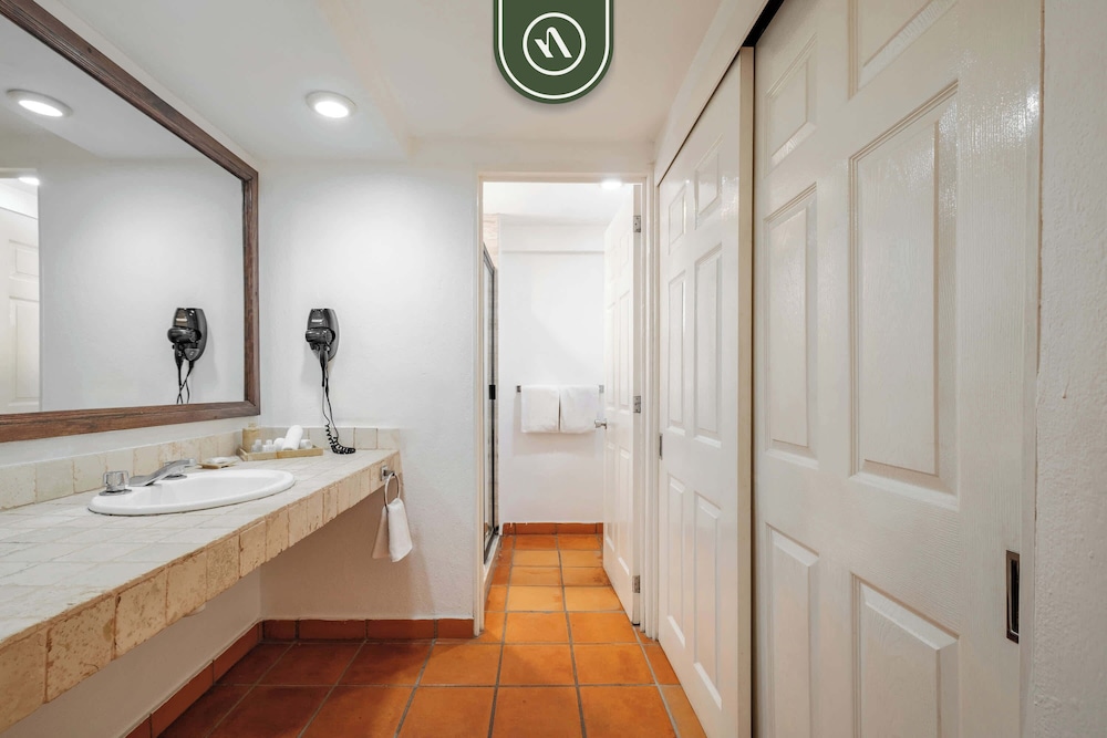 Amazing 1 BR Condo - Terrace - Pool - Romantic Zone