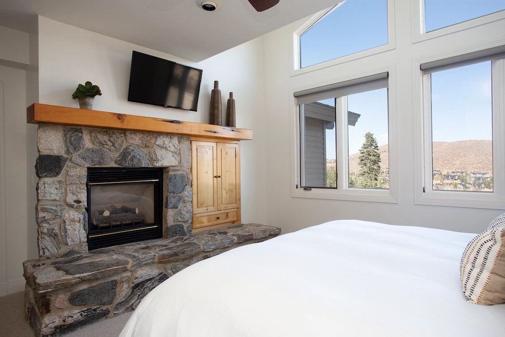 Trail's End Lodge at Deer Valley Resort - Three Bedroom Residence with Spa #506 3 Condo