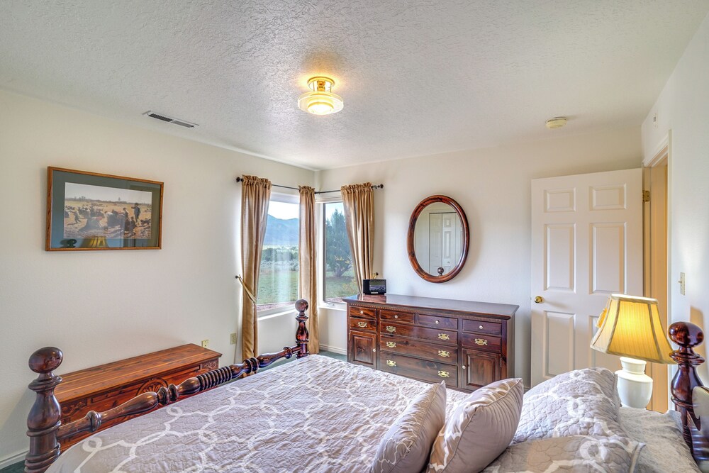 Zion Mountain Guest House w/ Canyon Vistas! view 4