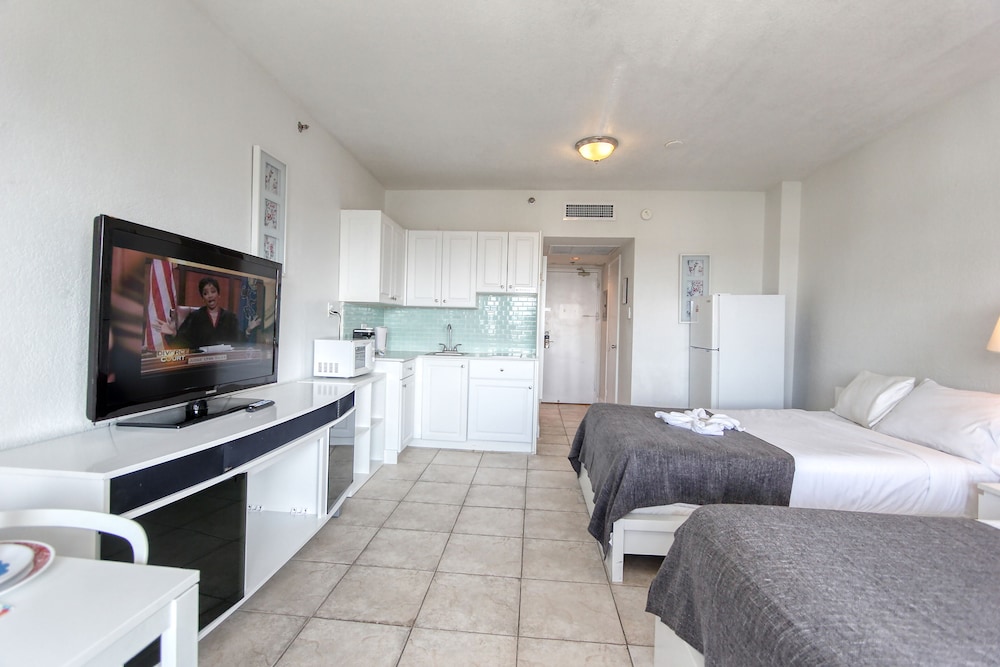 Private Apartments at the Casablanca