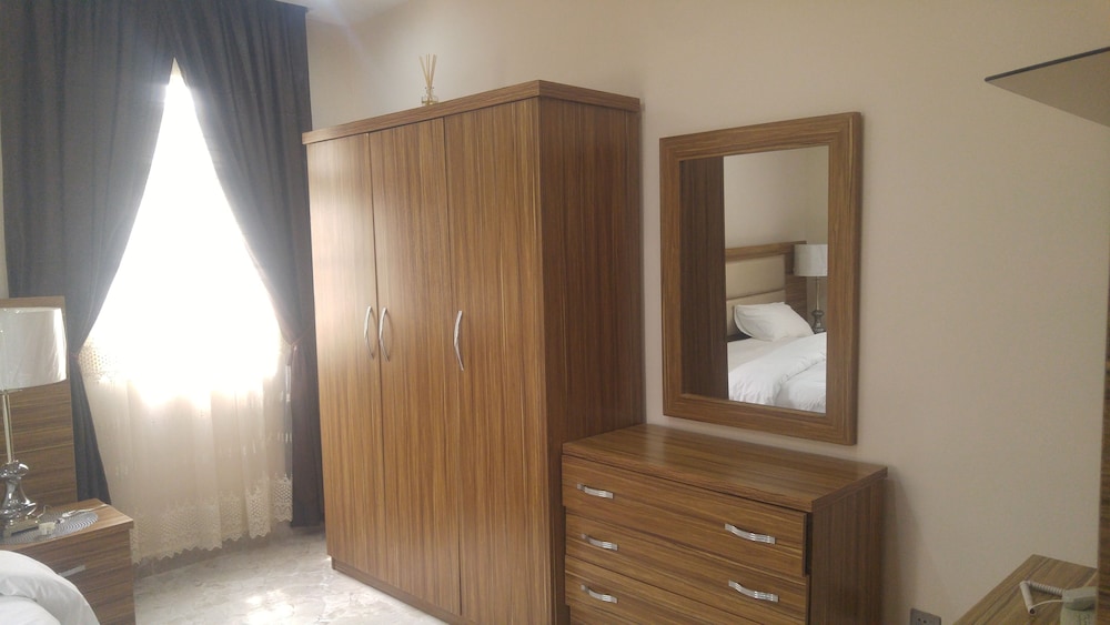 Marshall Hotel Apartments view 3
