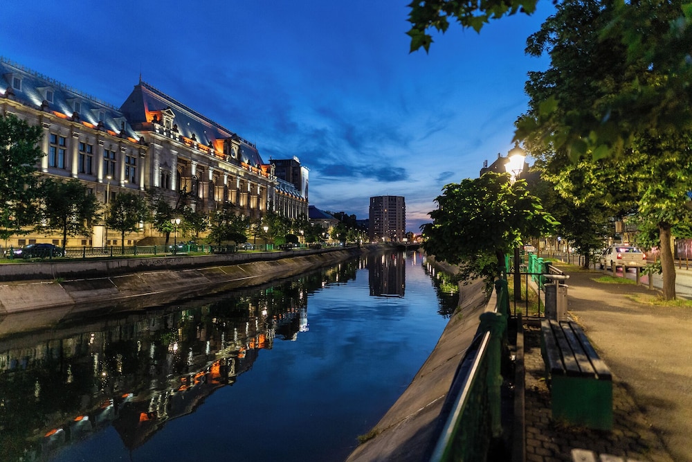 Aiastay Bucharest River Apartments