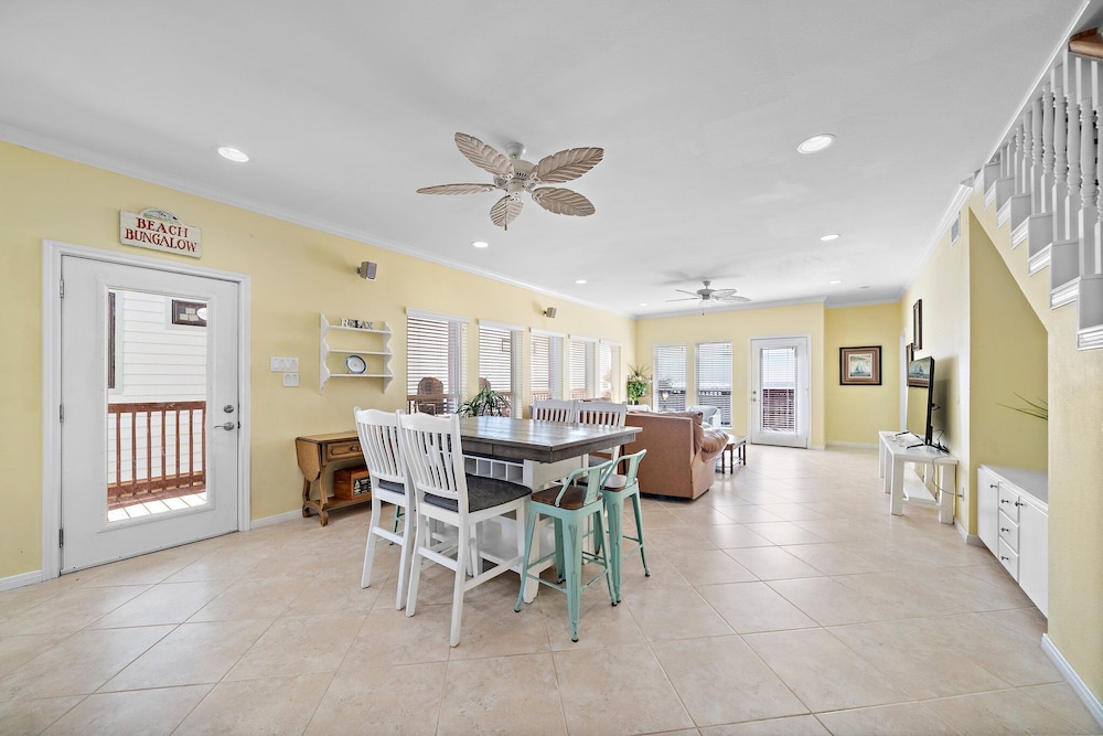 Starlight Oasis by Ryson Vacation Rentals