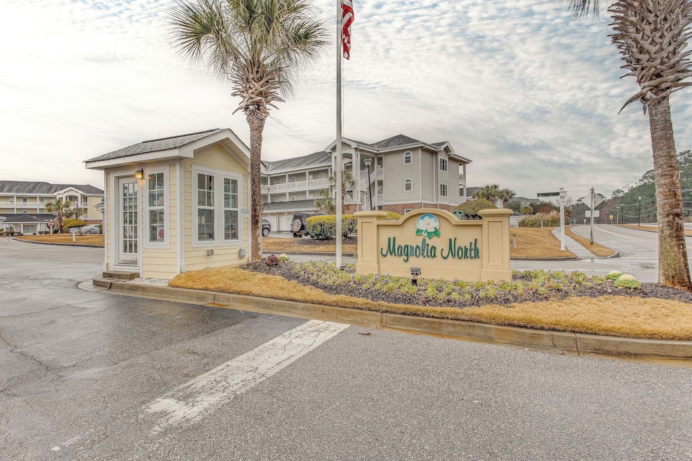 2 Mi to Ocean: Myrtle Beach Condo w/ Balcony