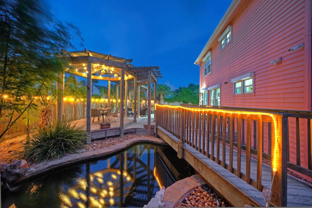 The Koi Marlin Port A Home w/ Pool, Pond, Grill & Near Beach + Marinas