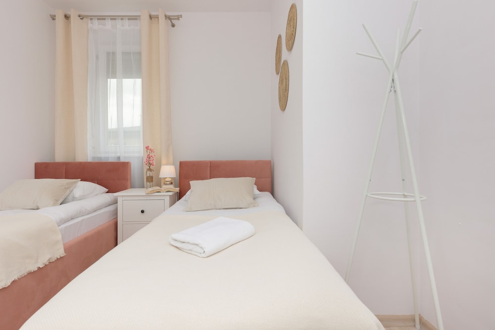 Bemowo Family Apartment by Renters view 2