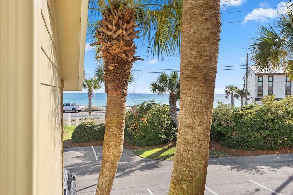 Grandview 2 Bedroom Condo