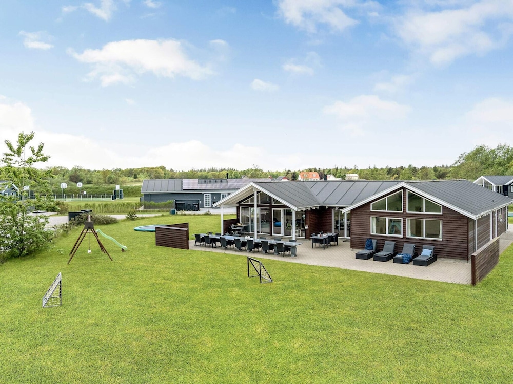 5 Star Holiday Home in Albaek