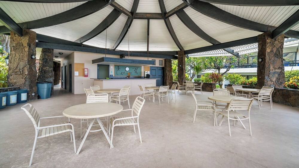 Ocean View - No Stairs! - In Unit Washer/dryer -top Floor- Vrkcv