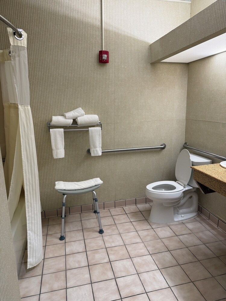 Days Inn by Wyndham Dodge City