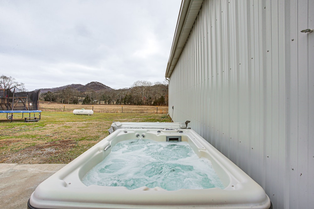 Bethpage Home w/ Private Hot Tub Game Room! - Property Image 28