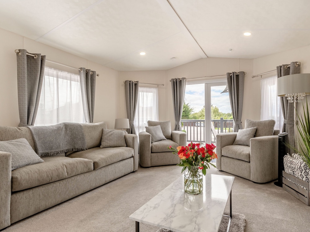 The Cotswold Holiday Lodge