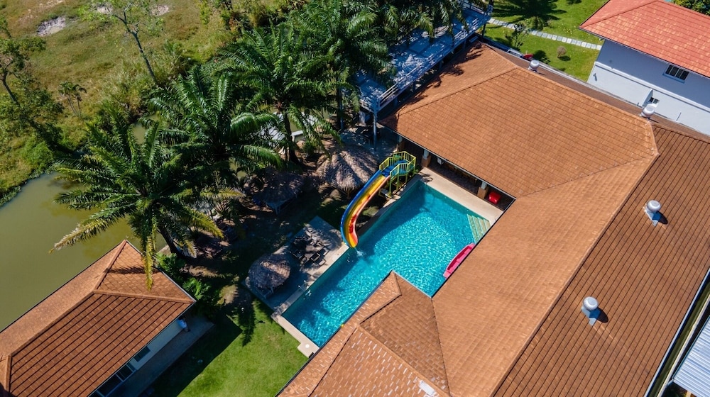 Pool Villa for Families and Party