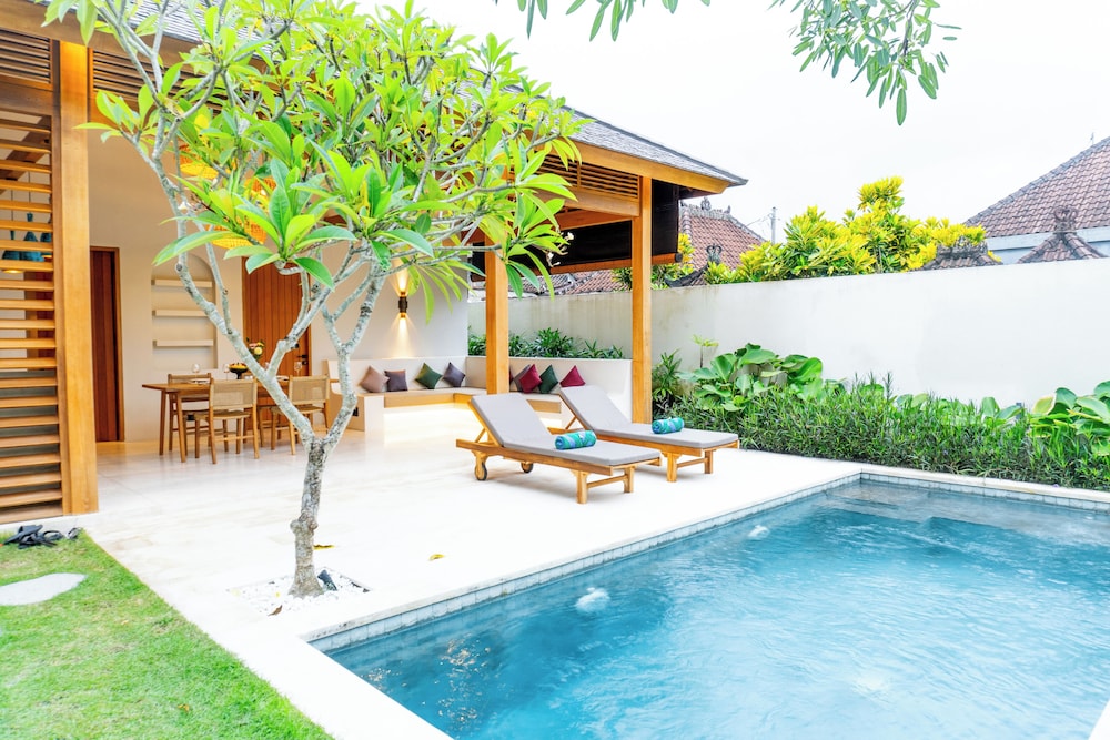 Ersanea Villas Seseh