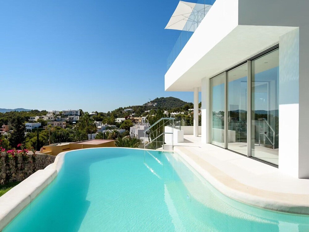 Charming Villa in Delightful Gateway