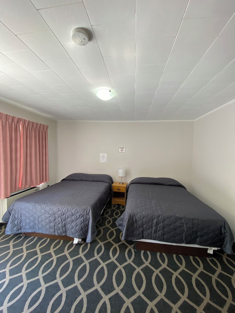 Mindemoya Motel