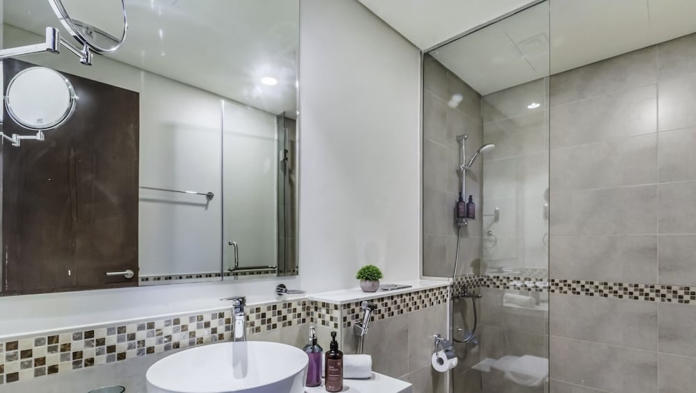 2BR w Canal view near Burj Khalifa