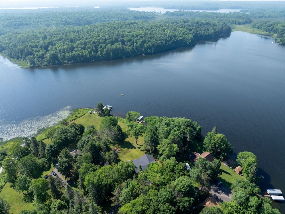 The Namakagon Lakehouse 4 Bedroom Home