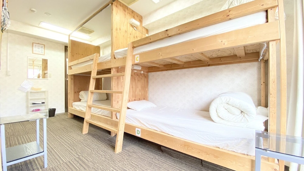 GUEST HOUSE B's Five II - Hostel