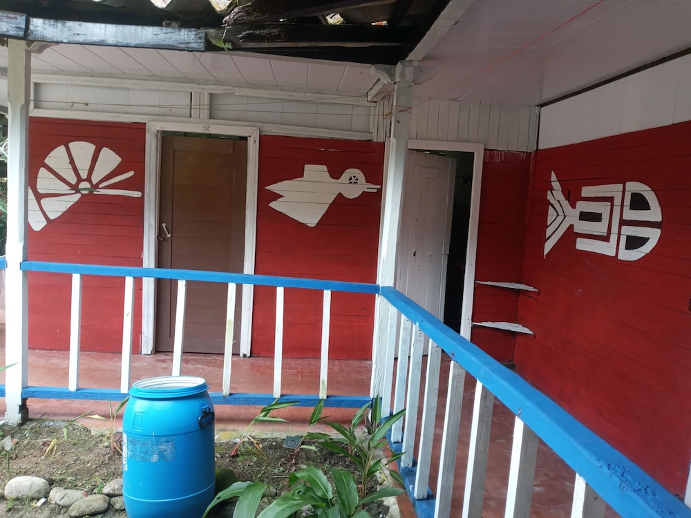 Wira Pora Hostal