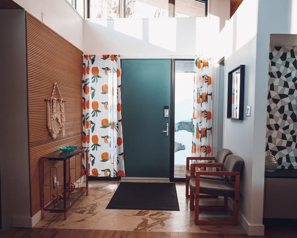 Lakeview Mid Century Luxury Cottage Citq 311414