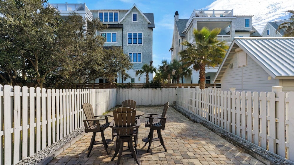 Palm Sounds: Gulf Views & Easy Beach Access!