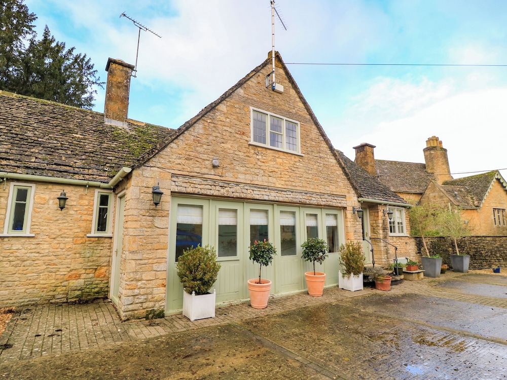 The Elm Coach House