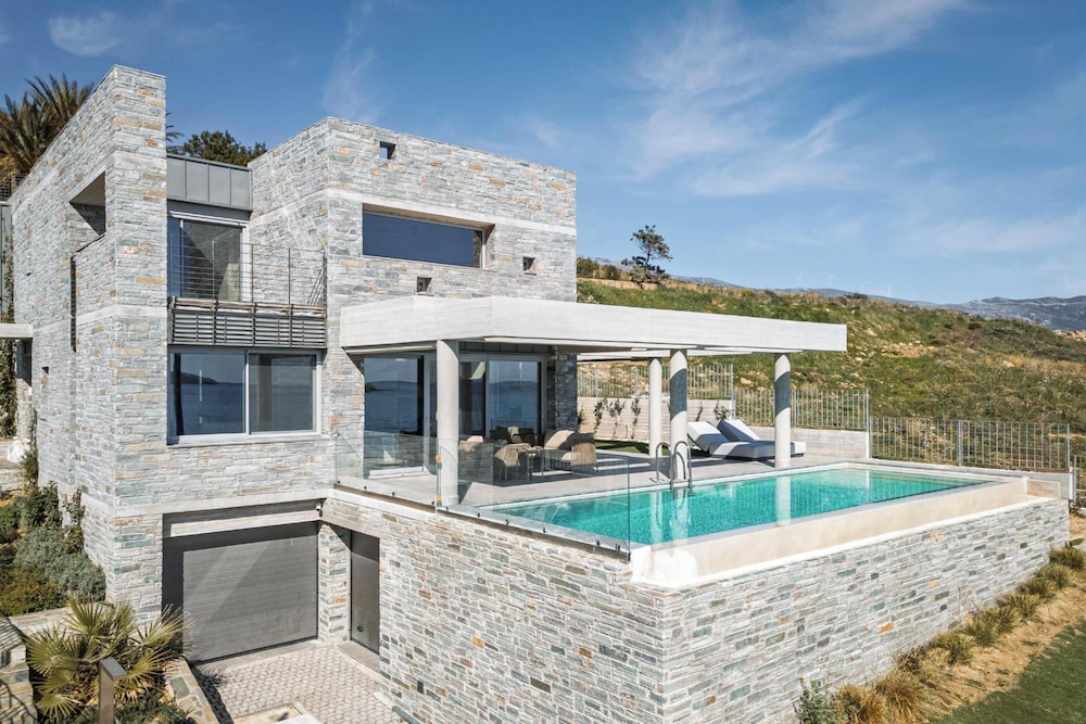 Luxurious Seafront Villa Karystos