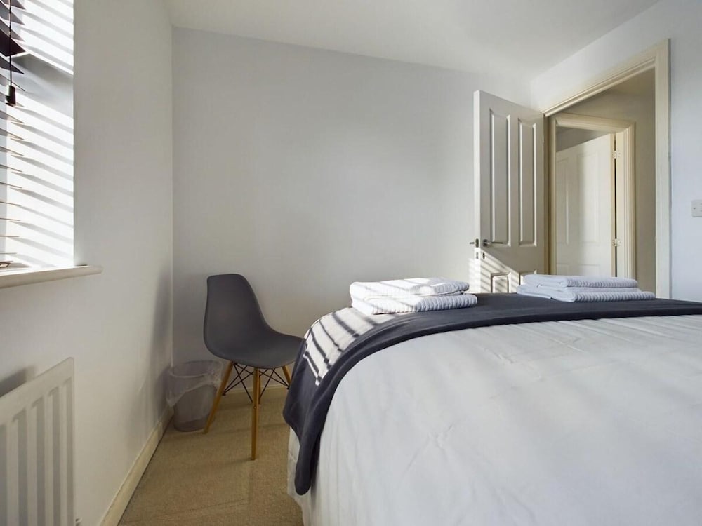 Riverfront Staffordshire Retreat