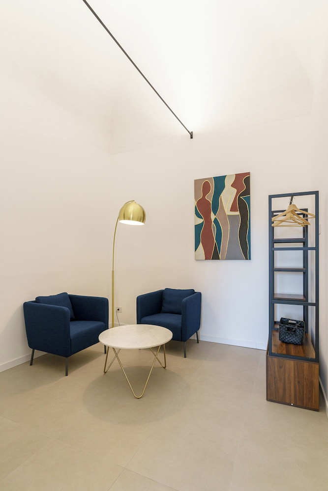 KleoSuites