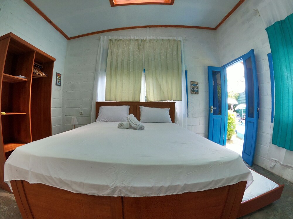 tanjung tinggi cottages