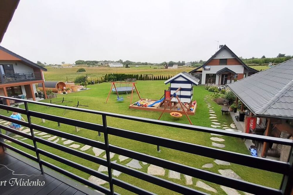 Large, 2-story Holiday Home, Sauna, Jacuzzi