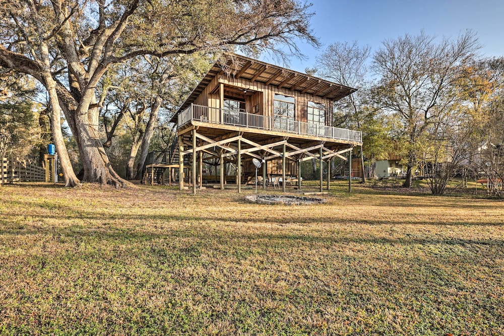 Renovated Fort White Retreat w/ River Access! - Property Image 18
