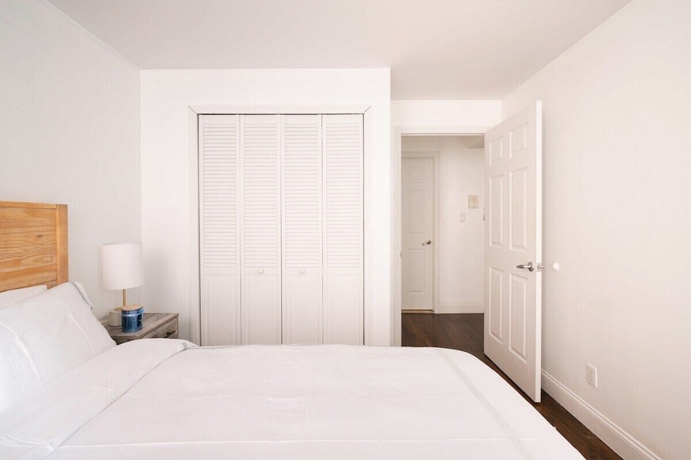 1435 UES Apartment