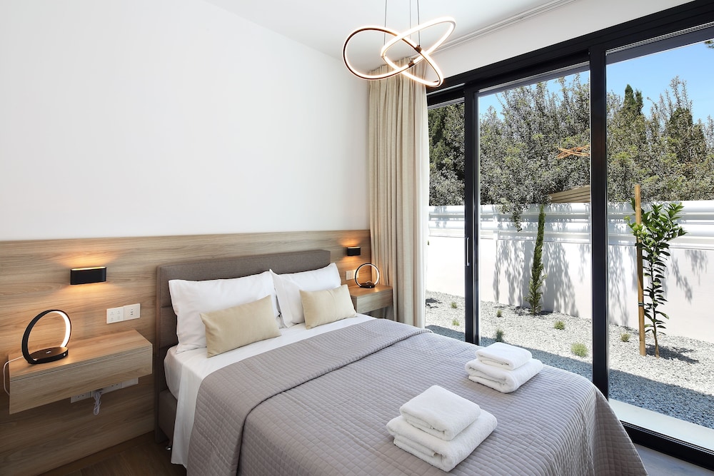 Paphos Vacations - Elysia Park - Property Image 23