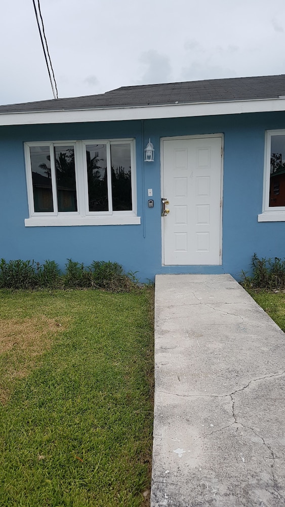 Hotel The Tranquil  C's - Image 1