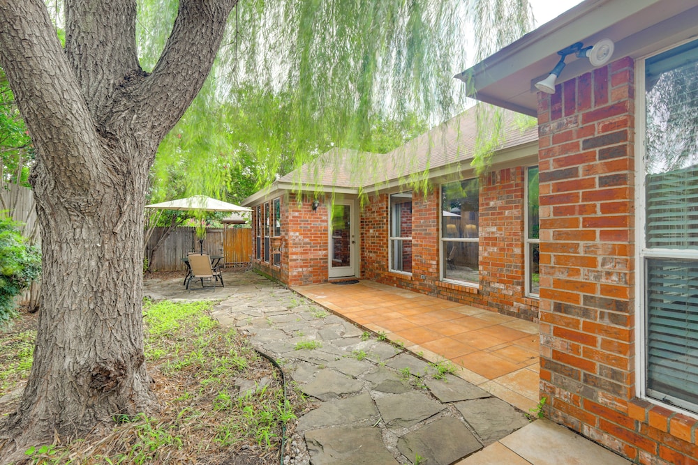 DFW Fun Awaits: Family Home in Crowley!