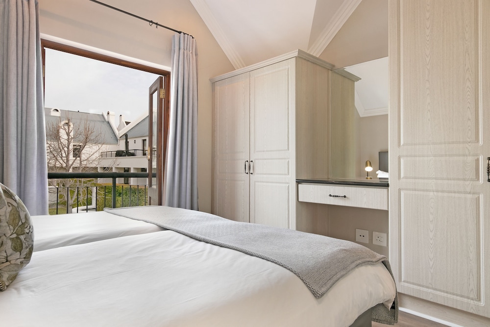 Winelands Golf Lodges at De Zalze