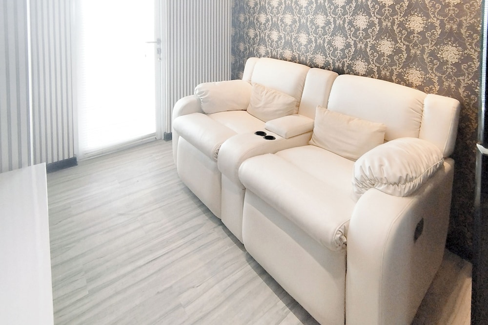 Monochromatic Modern 1Br At Tamansari Prospero Sidoarjo Apartment